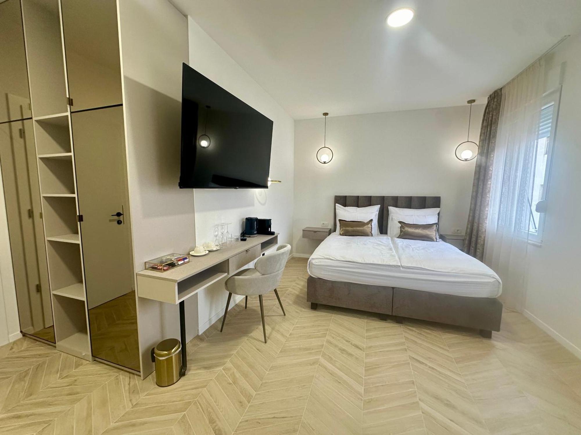 Mariani Luxury Rooms In Center Split Exterior photo